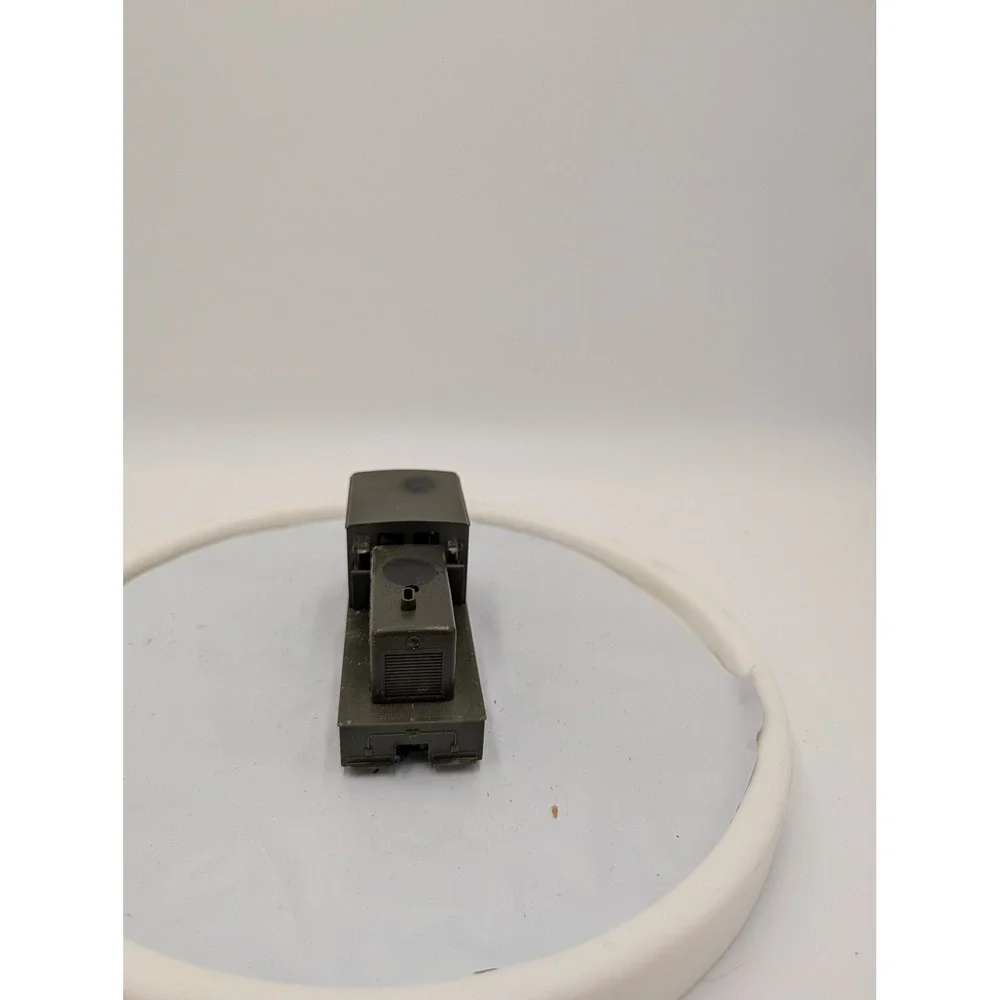 Vintage Military Green Diesel Switcher Locomotive Model Train‎ Engine HO Scale